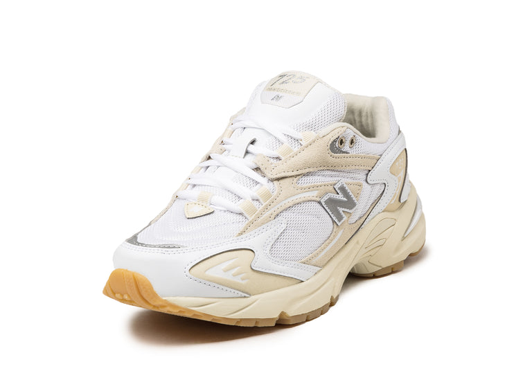 New Balance ML725T V1 – buy now at Asphaltgold Online Store!
