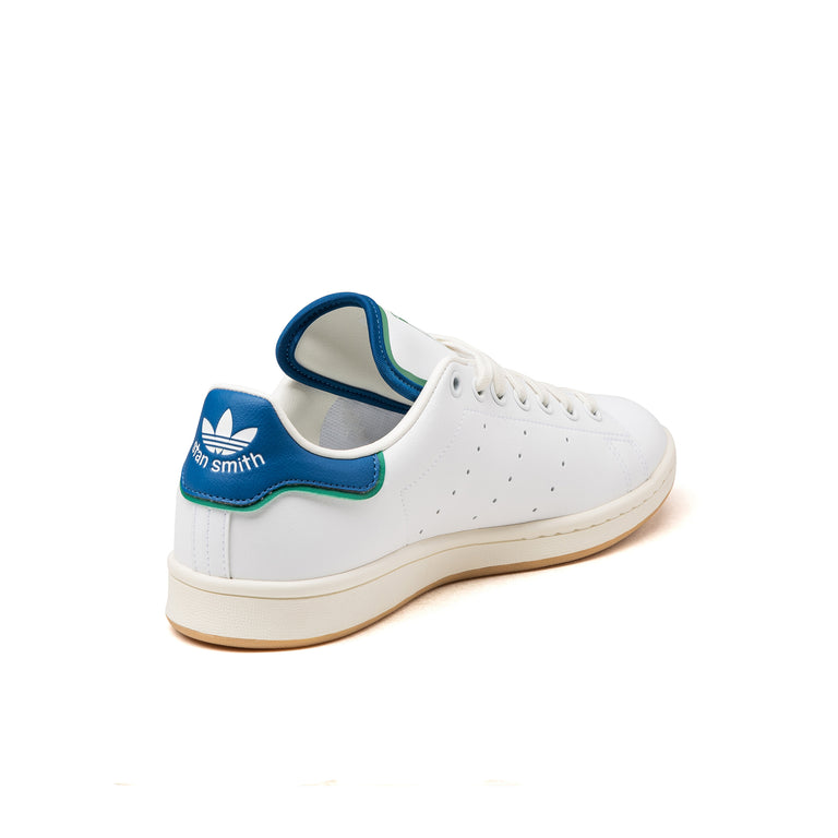 Adidas stan deals smith white gum