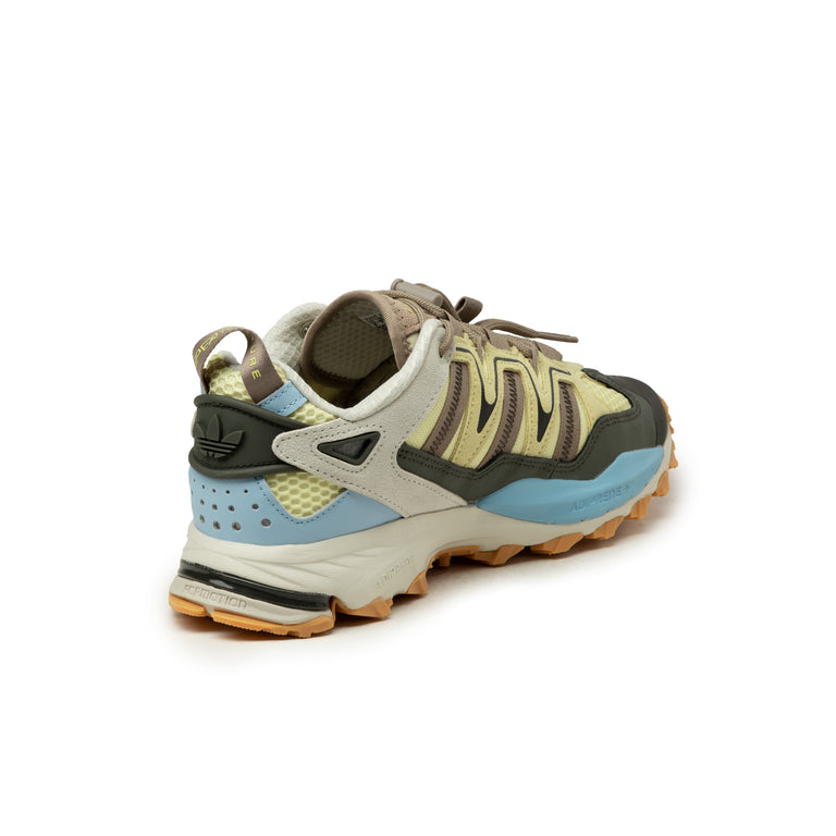 Adidas Hyperturf Adventure onfeet