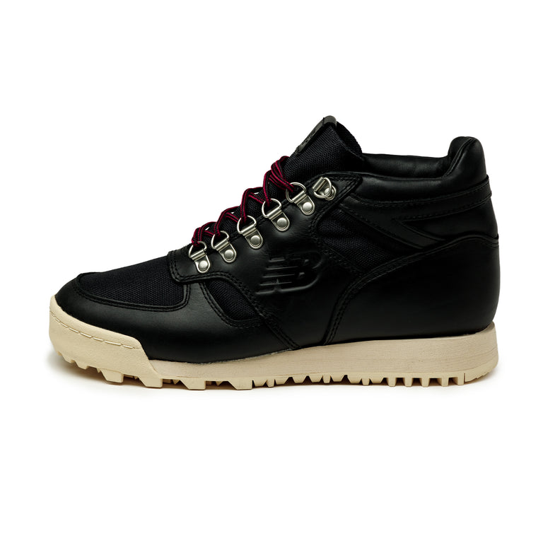 New Balance Rainier onfeet