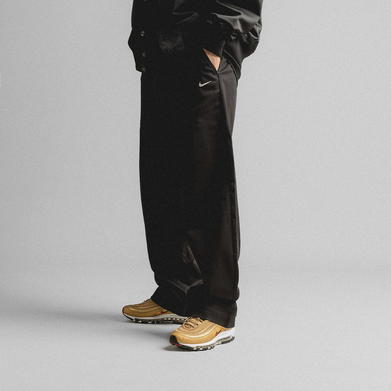 Black suede 2025 nike shox