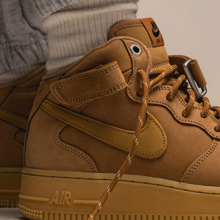 Nike Air Force 1 Mid '07 WB – buy now at Asphaltgold Online Store!