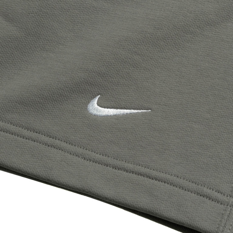 Nike Solo Swoosh Fleece Short – buy now at Asphaltgold Online Store!