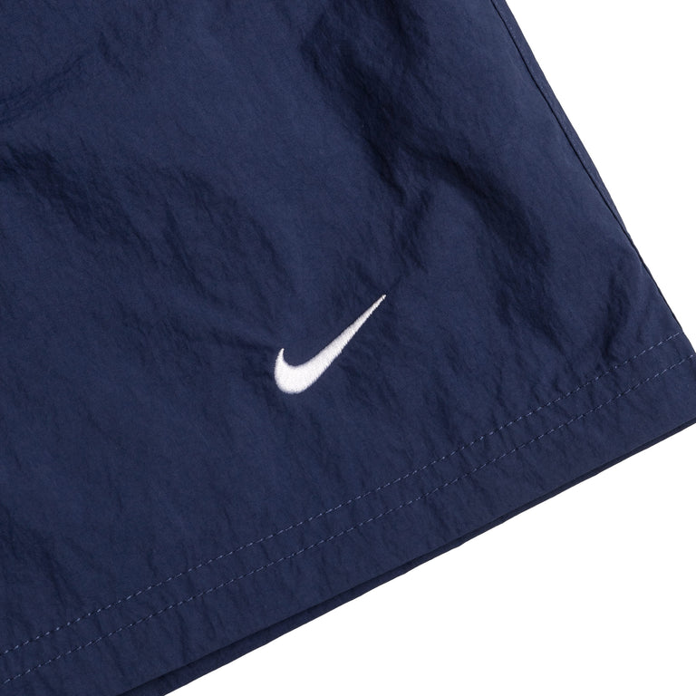 Nike Solo Swoosh Woven Shorts – buy now at Asphaltgold Online Store!