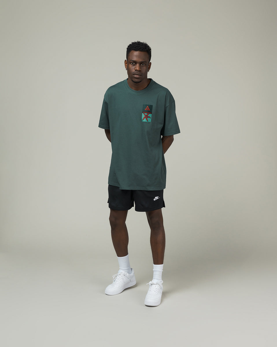 Nike ACG Patch Tee – buy now at Asphaltgold Online Store!