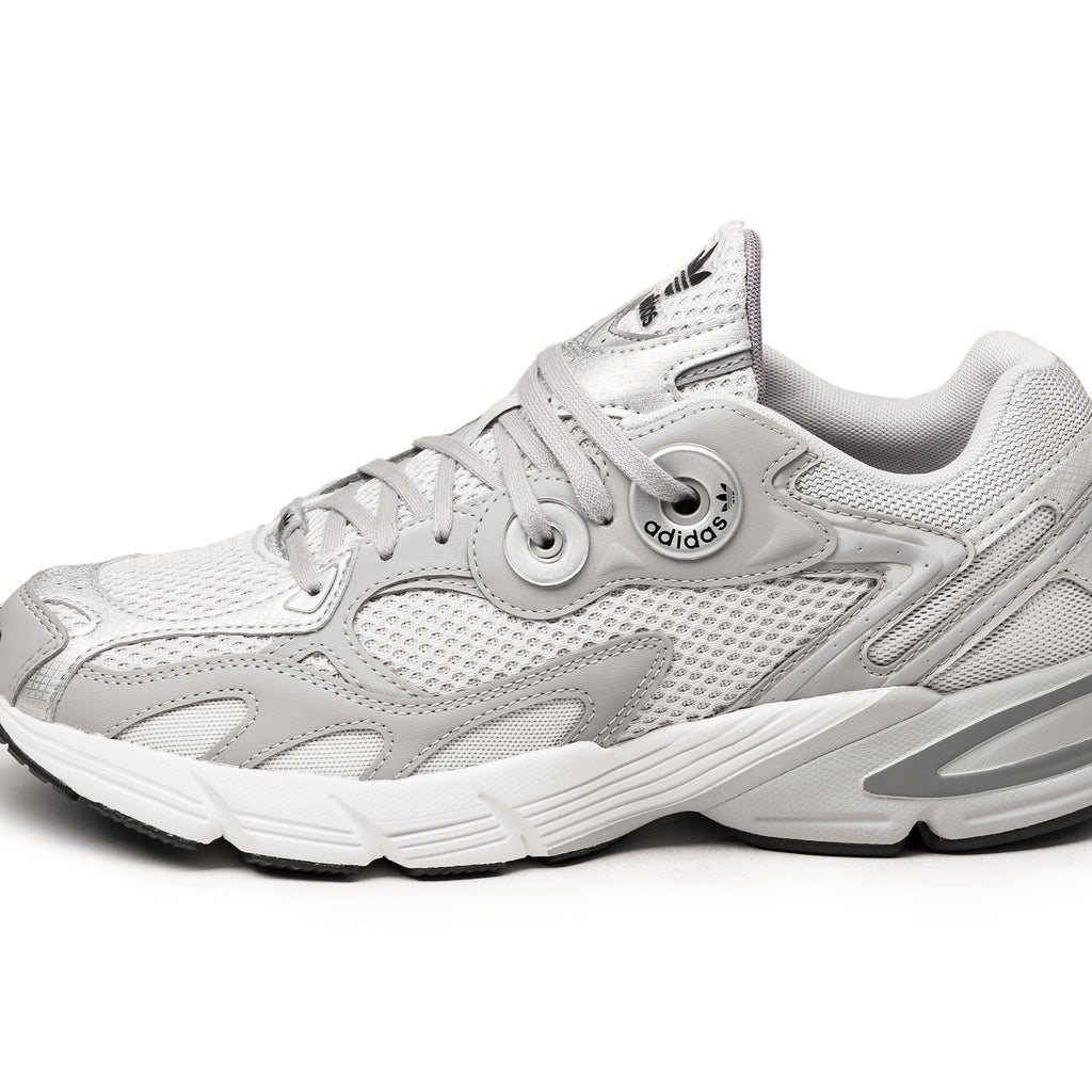 Adidas store ozweego basisschool
