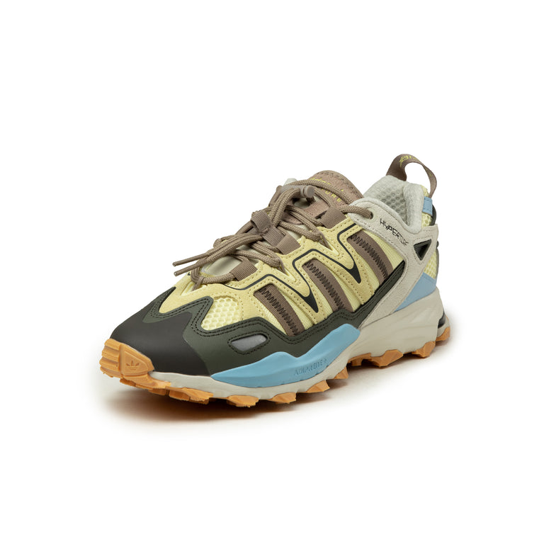 Adidas Hyperturf Adventure onfeet