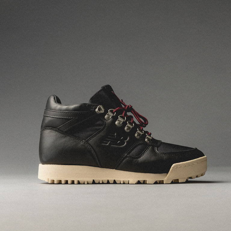New Balance Rainier onfeet